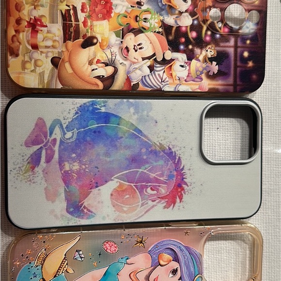 I phone 13 pro max cases price is 8 each - Picture 4 of 4